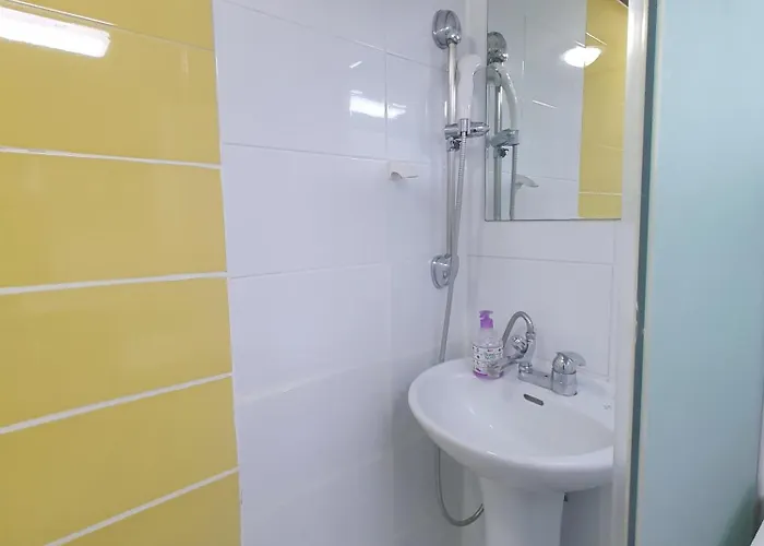 Sinsa Stay- Female Only Casa de hóspedes 3*