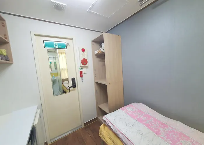 Casa de hóspedes Sinsa Stay- Female Only 3*